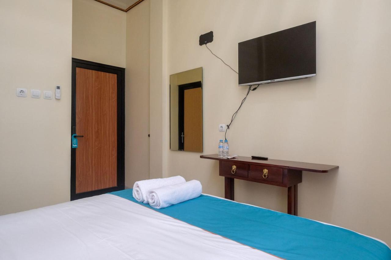 Sans Hotel Kumbang Yogyakarta By Reddoorz Luaran gambar