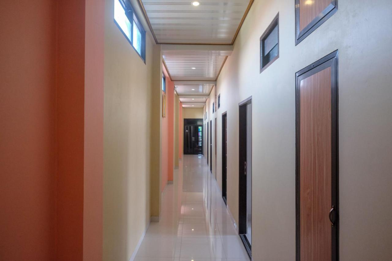 Sans Hotel Kumbang Yogyakarta By Reddoorz Luaran gambar