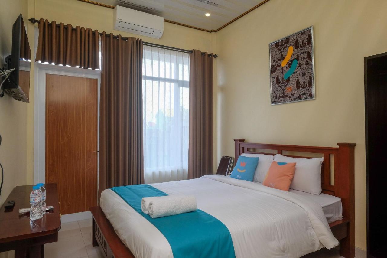 Sans Hotel Kumbang Yogyakarta By Reddoorz Luaran gambar