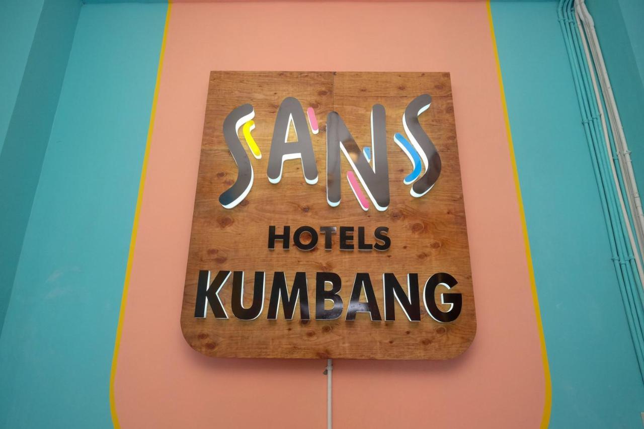 Sans Hotel Kumbang Yogyakarta By Reddoorz Luaran gambar